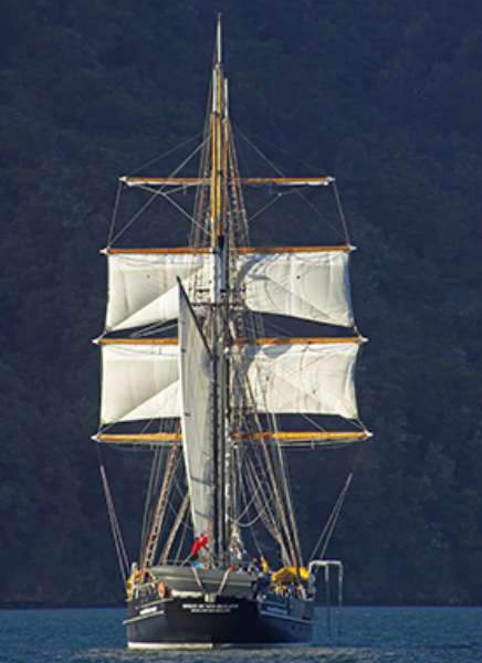 Spirit of New Zealand_David Wall_DanitaDelimont_topicmedia.jpg