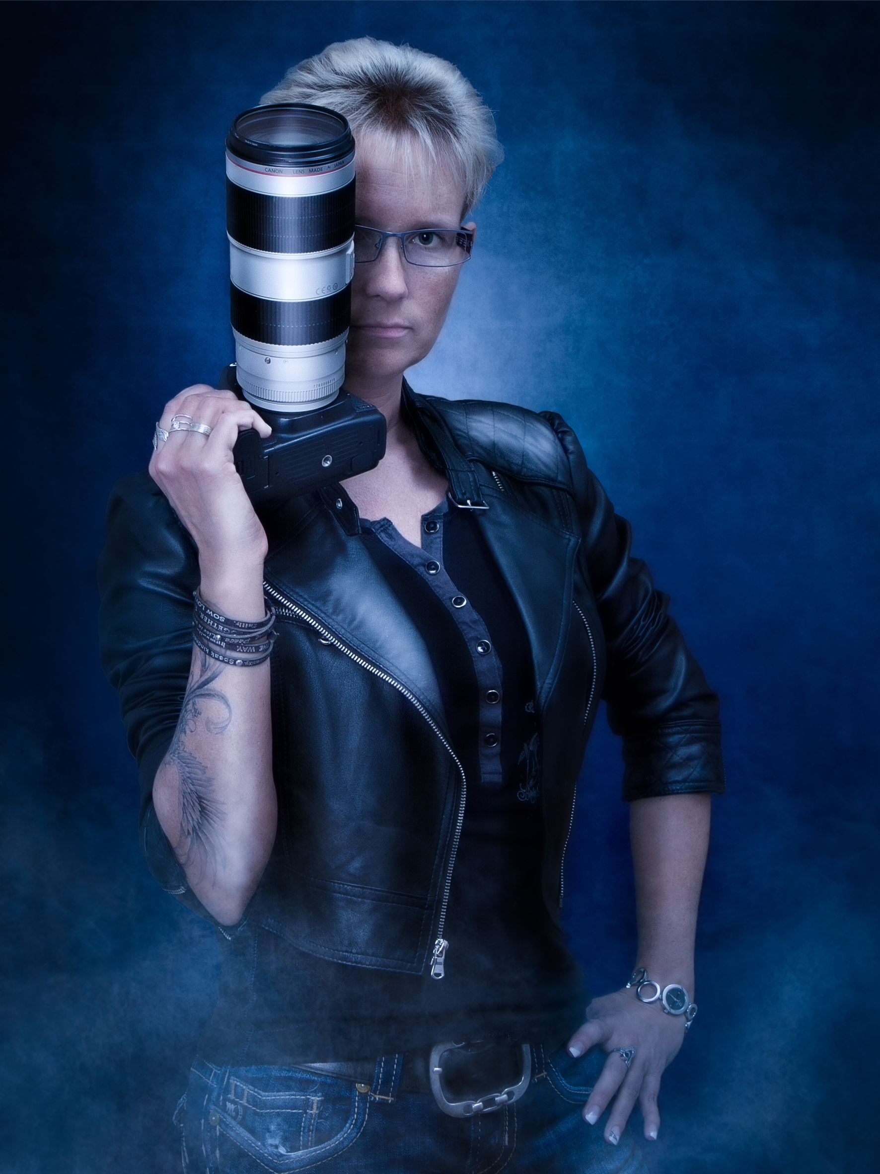 Mel_20x15_blue.jpg